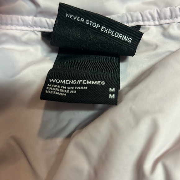 Lavender north face jacket worn 1-2 times. - Picture 4 of 4